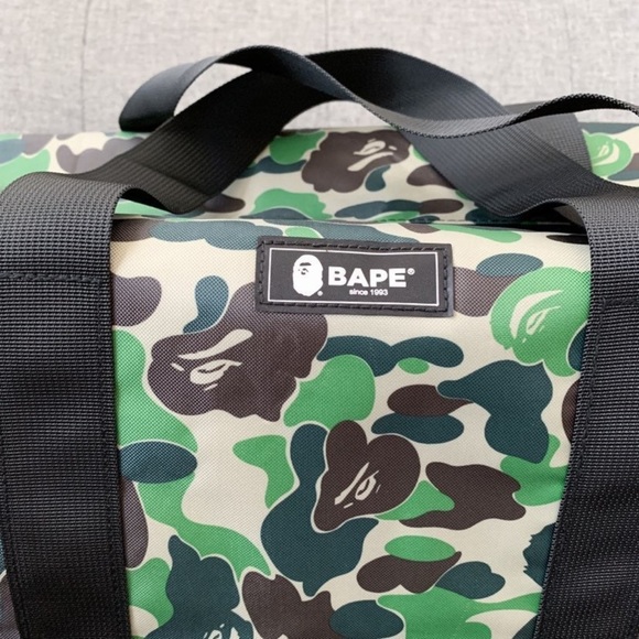 🦍 A bathing ape bape camo duffel travel gym bag - Picture 2 of 4